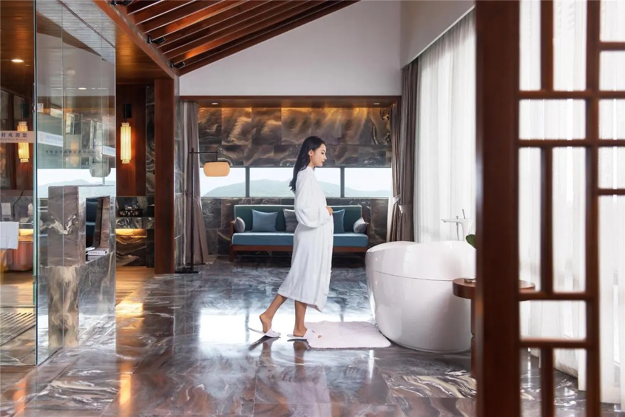 Yalong Bay Earthly Paradise Birds Nest Resort （Mountain Villas) Sanya