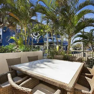 https://surfcomber-on-the-beach.queenslandhotels.net